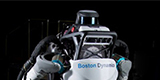 Il robot Atlas di Boston Dynamics ora fa anche parkour