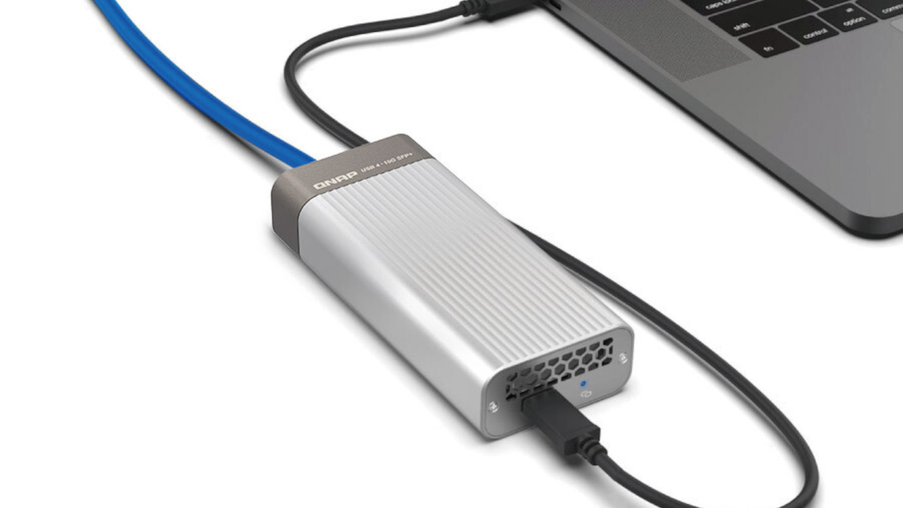 QNAP presenta due adattatori USB 4 per reti a 10 Gbps