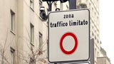 Milano blinda ZTL Quadrilatero della moda: nuove restrizioni, deroghe selettive e sanzioni automatiche
