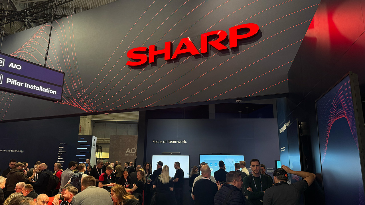 Sharp porta a ISE 2026 i nuovi display interattivi LB3 da 65 a 86 pollici
