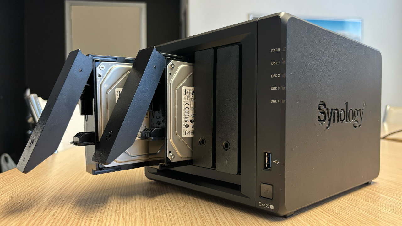 Recensione Synology DS423+: squadra che vince non si cambia, forse