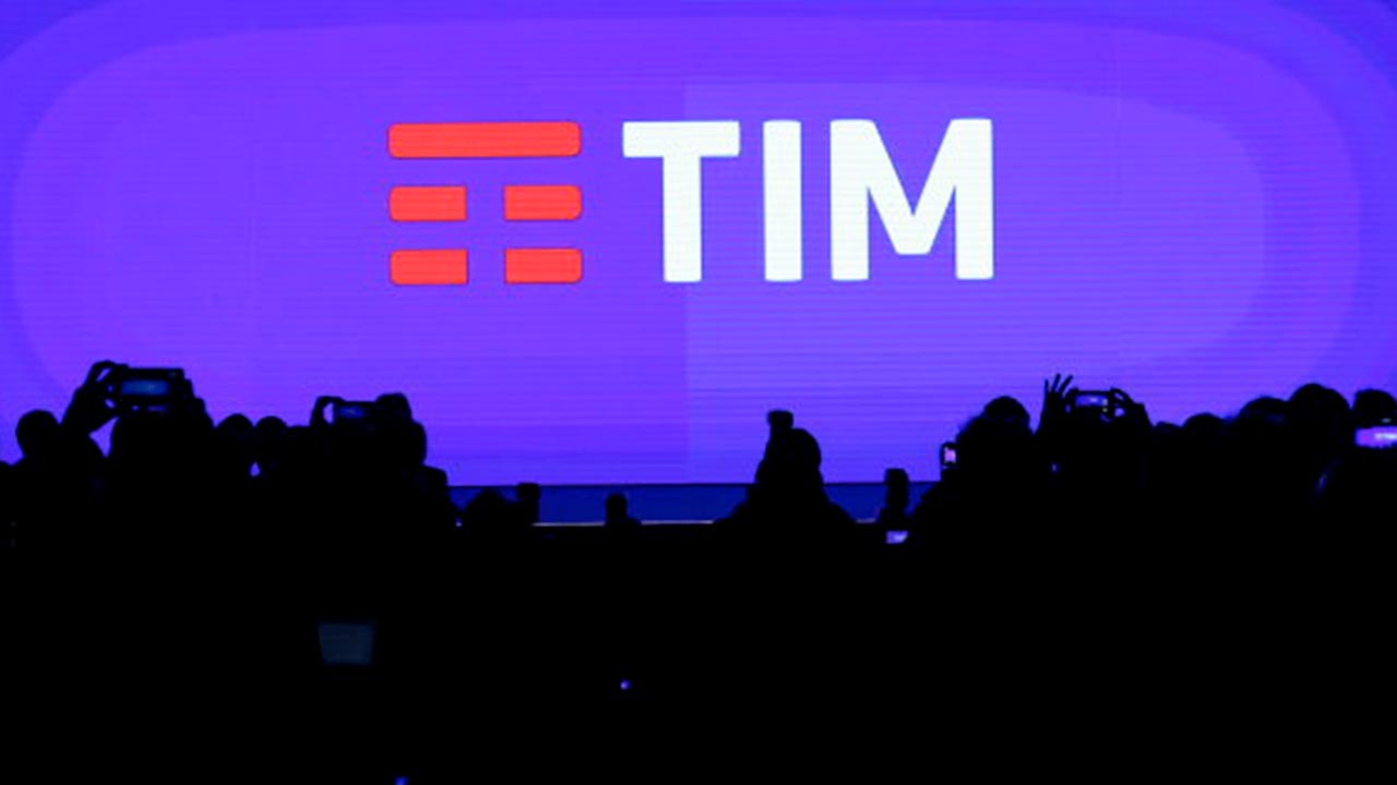 TIM: la nuova era inizia con cassa integrazione per 29 mila lavoratori e 4.500 esuberi