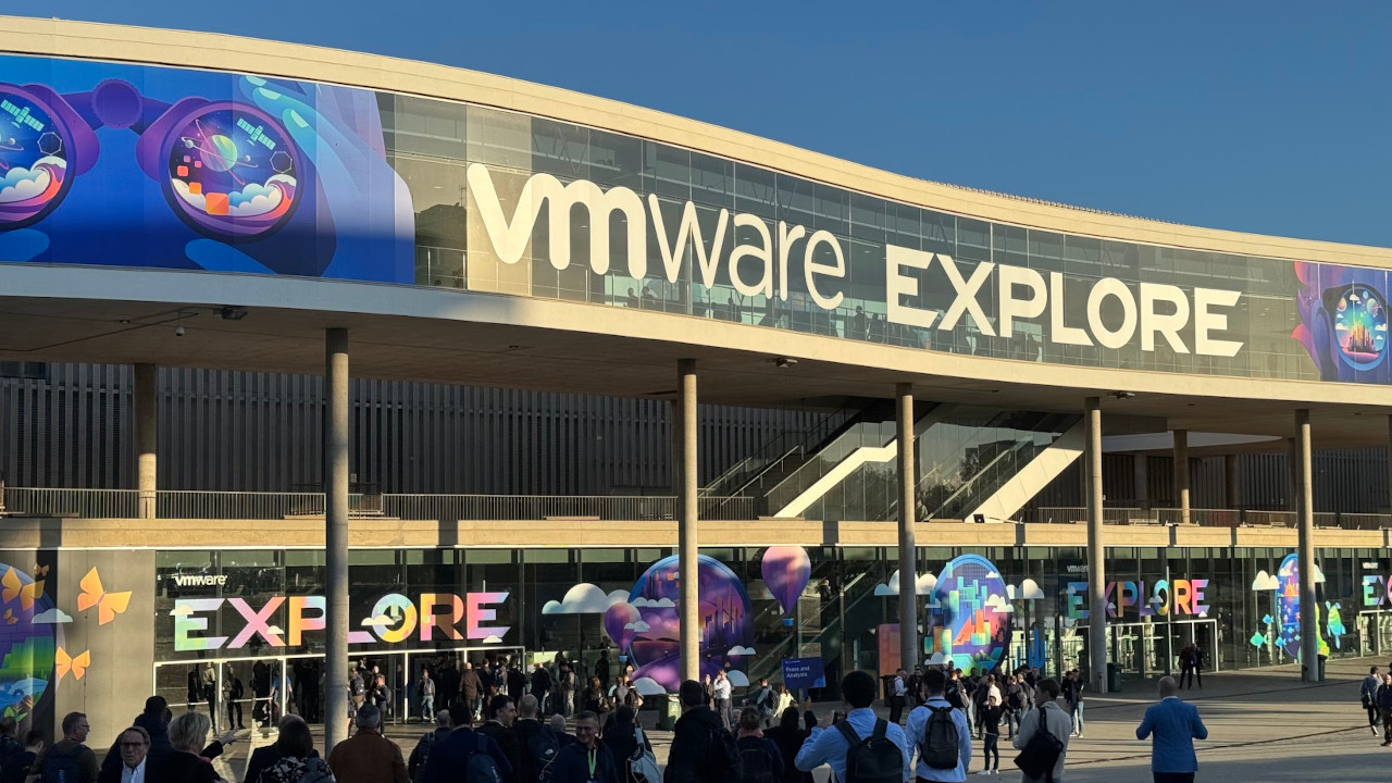 Le novità di VMware a Explore Barcelona 2023: IA, cloud sovrano e collaborazioni con Intel e Google Cloud