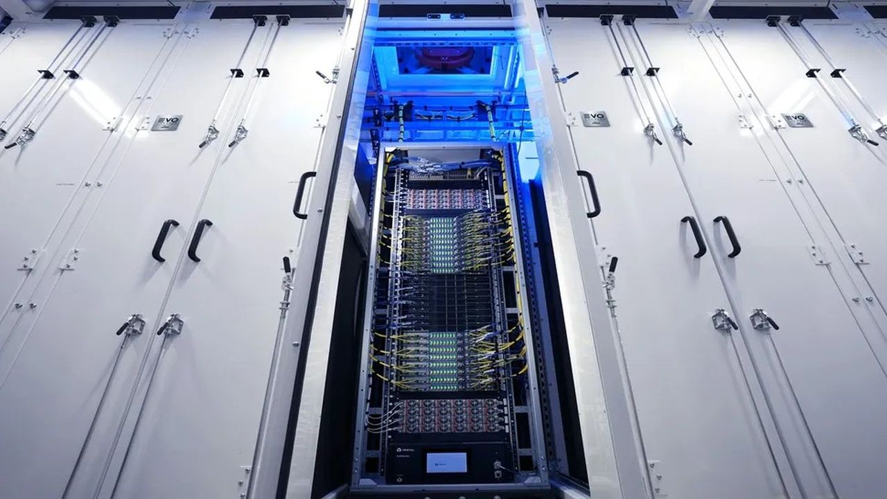 Dell consegna a CoreWeave il primo sistema al mondo con NVIDIA GB300 NVL72