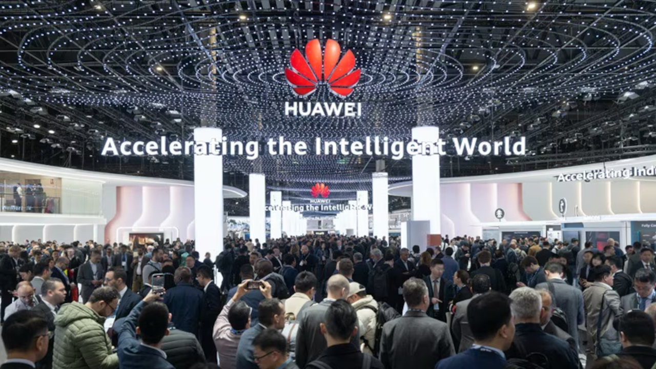 Huawei, l'AI è al centro delle nuove soluzioni di rete e di storage: le novità al MWC 2025