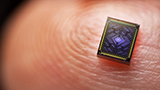 Intel svela Tunnel Falls, chip quantistico per dare nuova linfa alla ricerca