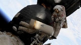 ISS: passeggiata spaziale alla ricerca del foro per due russi