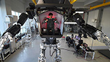 Un mech reale da 4 metri in stile Gundam compie i primi passi in Corea del Sud