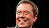 Il patrimonio di Musk è crollato di 170 miliardi per colpa di Tesla. Oggi è il 4° uomo più ricco del mondo 
