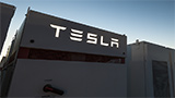 Mercato delle batterie in crisi: la colpa è di Tesla