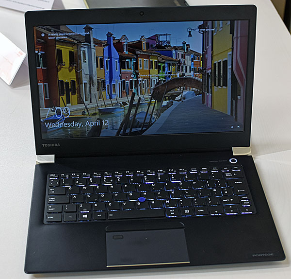 toshiba_x30_1.jpg (87540 bytes)
